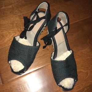 Ugg sandals wedges size 9